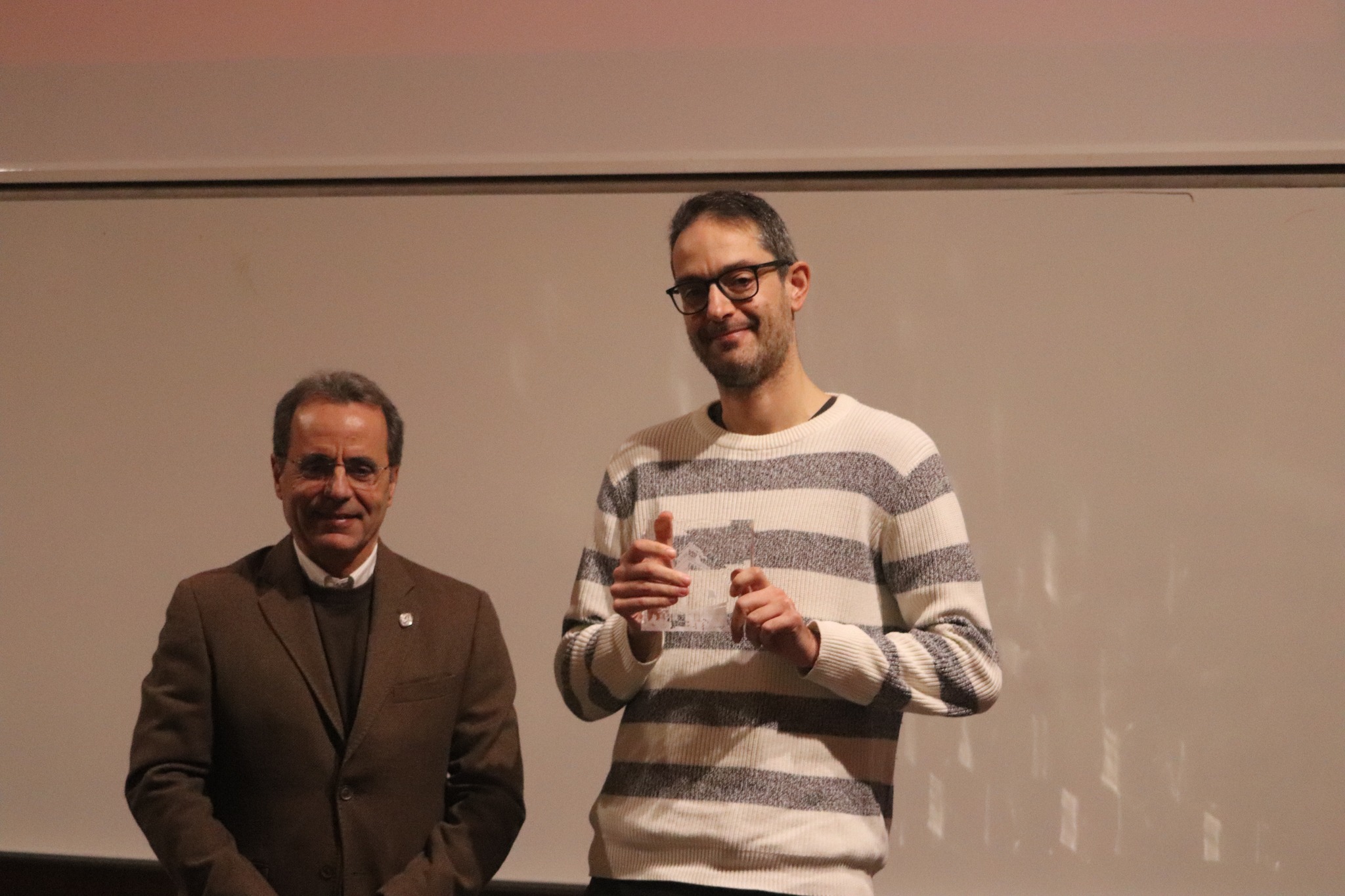 António Carvalho distinguido com Menção Honrosa nos Prémios FEUC Ciência 2025<span id="edit_48903"><script>$(function() { $('#edit_48903').load( "/myces/user/editobj.php?tipo=destaque&id=48903" ); });</script></span>